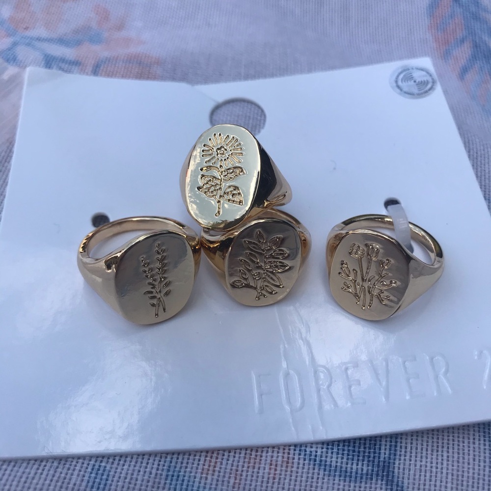 Forever21 Gold Flower Rings - Picture 2 of 10